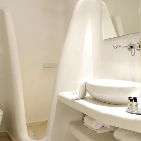 Aqua Blue 5* Perissa (Santorini)